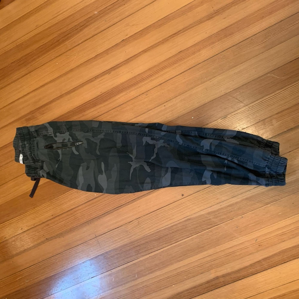 Black camo joggers